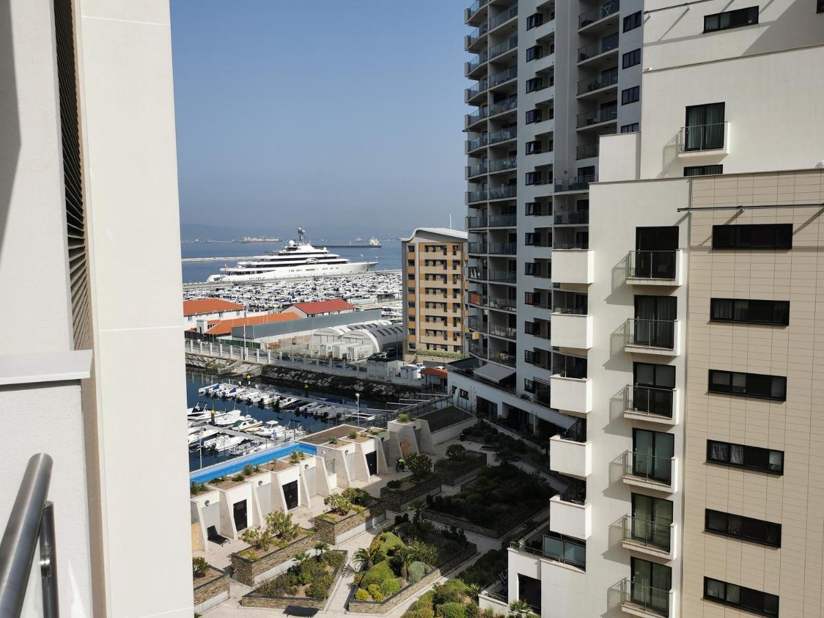 Kings Wharf Quay29 - Large Studio Apartment With 3 Pools - Gym - Rock Views - Holiday And Short Let Apartments In Gibraltar Exterior foto