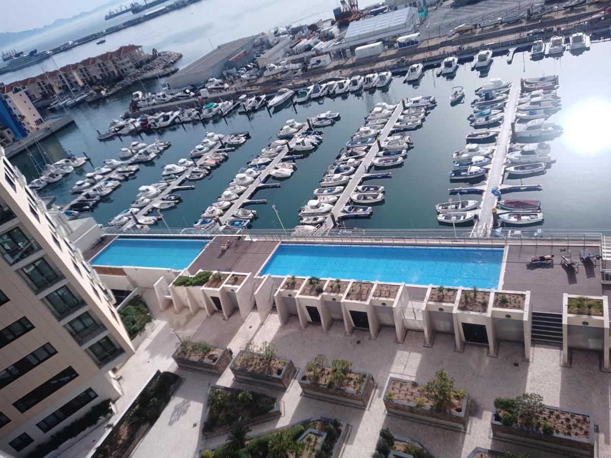 Kings Wharf Quay29 - Large Studio Apartment With 3 Pools - Gym - Rock Views - Holiday And Short Let Apartments In Gibraltar Exterior foto