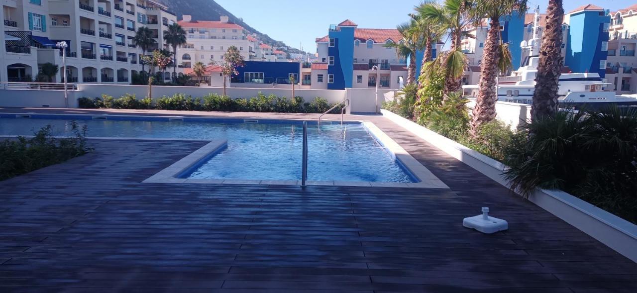 Kings Wharf Quay29 - Large Studio Apartment With 3 Pools - Gym - Rock Views - Holiday And Short Let Apartments In Gibraltar Exterior foto