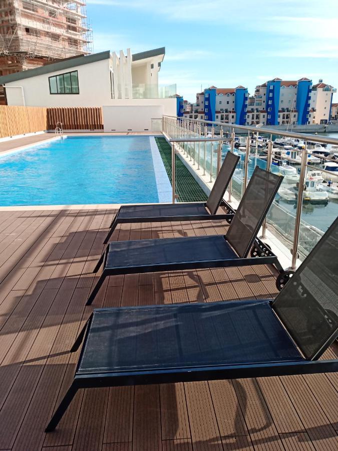 Kings Wharf Quay29 - Large Studio Apartment With 3 Pools - Gym - Rock Views - Holiday And Short Let Apartments In Gibraltar Exterior foto