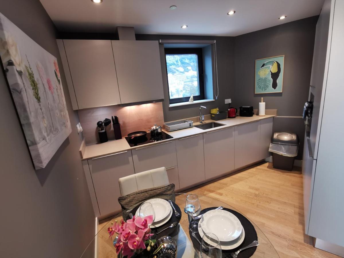 Kings Wharf Quay29 - Large Studio Apartment With 3 Pools - Gym - Rock Views - Holiday And Short Let Apartments In Gibraltar Exterior foto